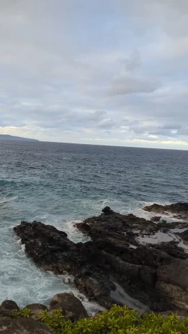 Rocks and waves along the Kapalua Coastal Trail